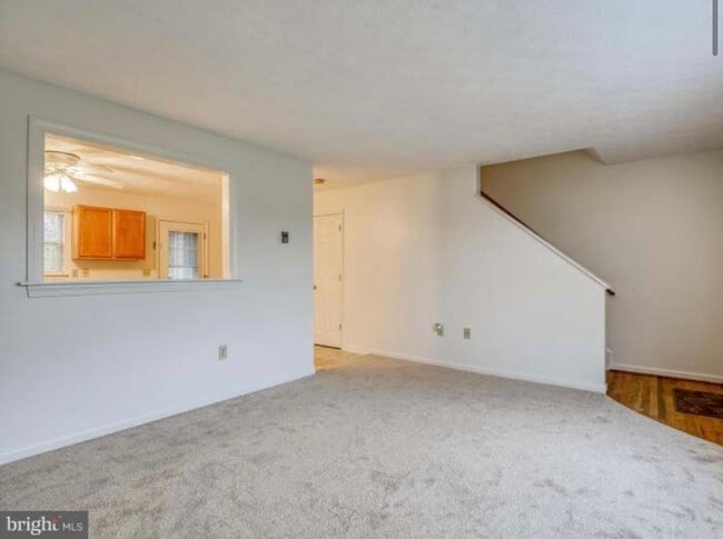 Building Photo - 211 Little River Dr