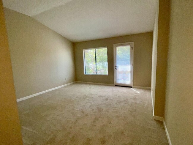 Building Photo - 7711 Galloway Dr