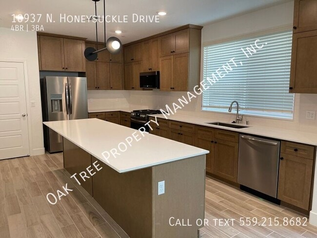Building Photo - 10937 N Honeysuckle Dr