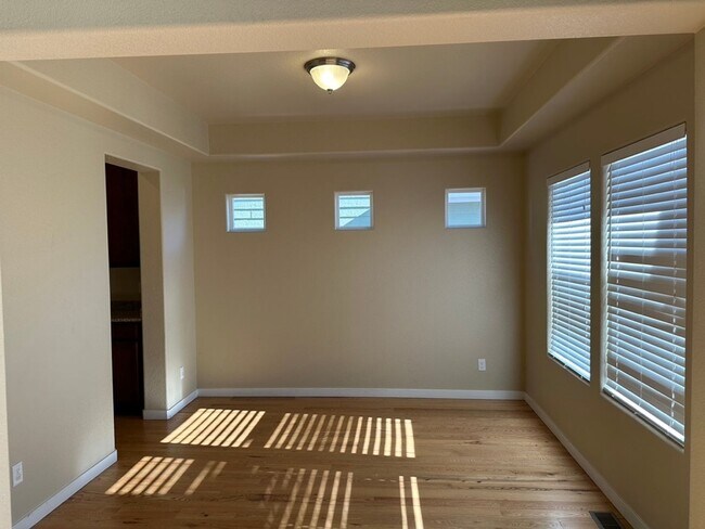 Foto del edificio - BEAUTIFUL 4BD HOME in NE COL SPGS w/ MAIN-LEVEL MASTER SUITE & AC - Security Deposit Alternative ...