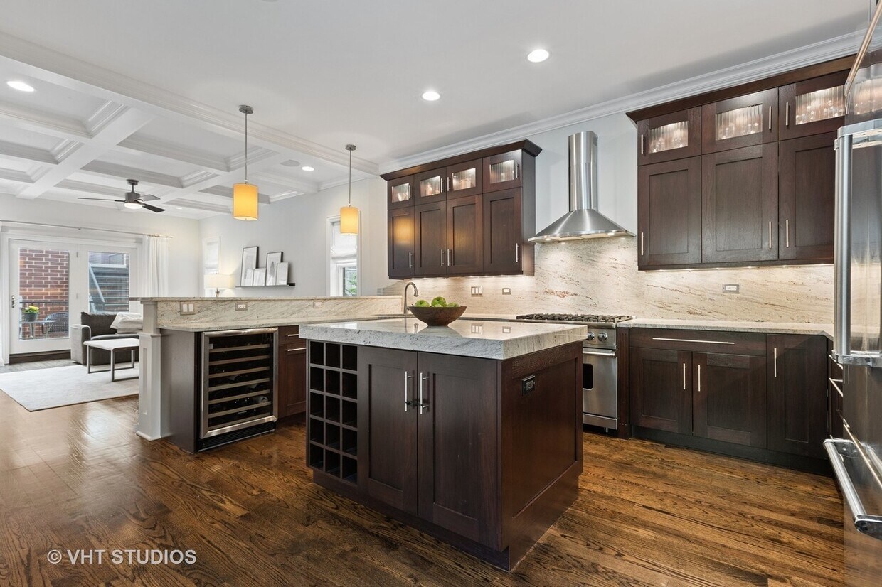 Foto principal - 1215 W Barry Ave
