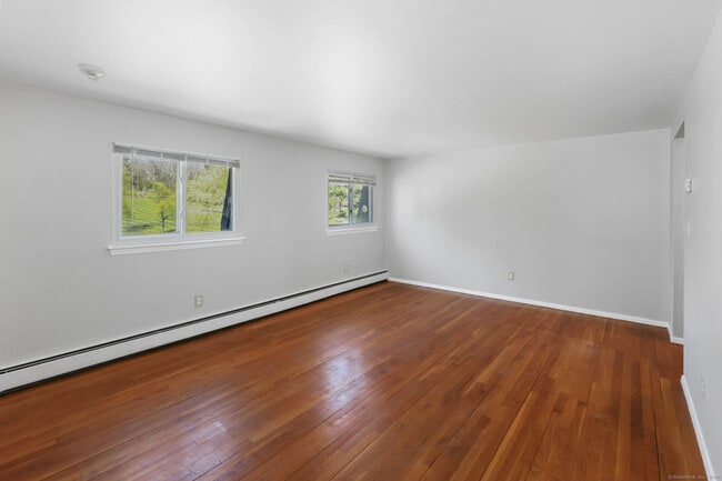 Building Photo - 296 CT-171