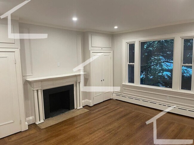 Building Photo - HOT BROOKLINE LISTING!!!!!
