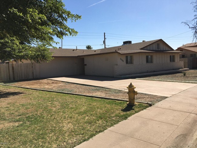 Building Photo - 4217 N 64th Ave