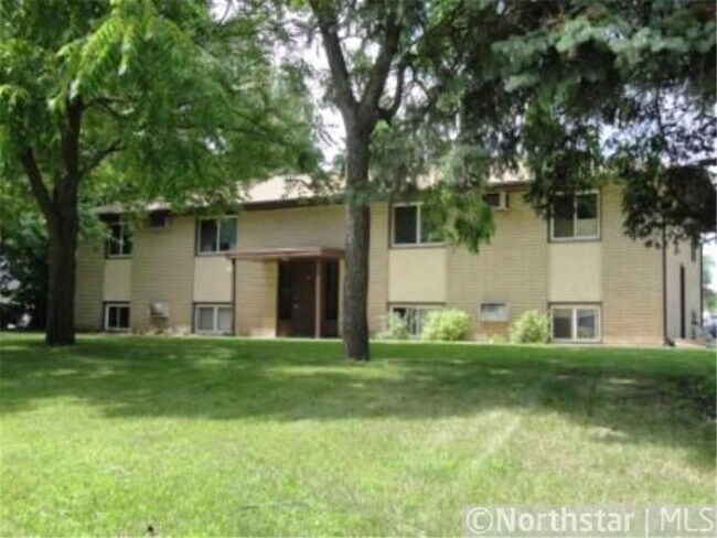 Foto del edificio - 8956 Griggs Ave