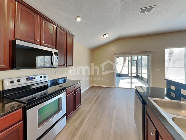 Foto del edificio - 612 Birchbark Trl