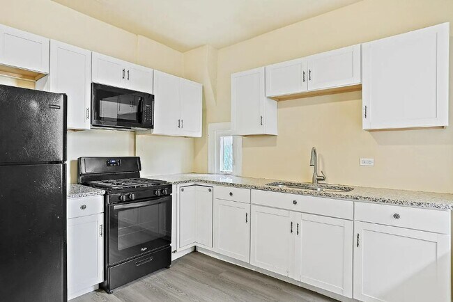 Building Photo - Coming Soon! Bright 4 Bedroom, 1 Bath Home...
