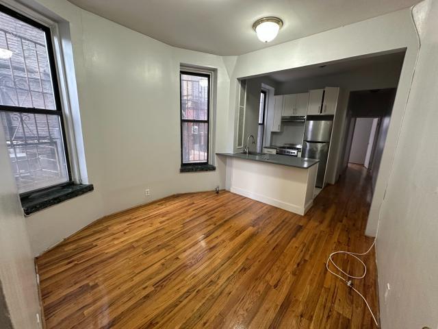 Foto principal - 3 bedroom in NEW YORK NY 10128