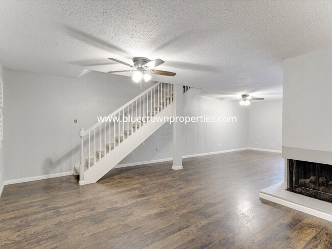 Building Photo - 462 Westview Terrace
