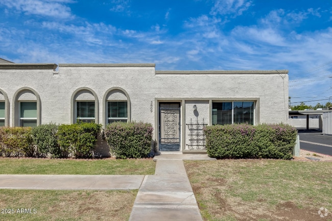 Building Photo - 5809 E Thomas Rd