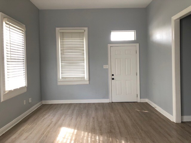 Foto del edificio - 580 Peyton Dr