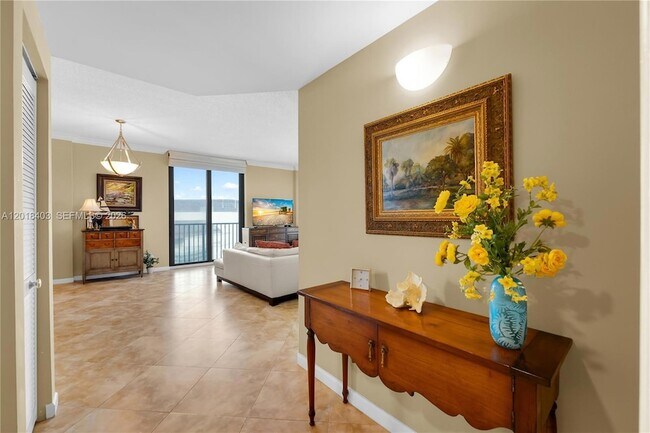 Foto del edificio - 651 Okeechobee Blvd
