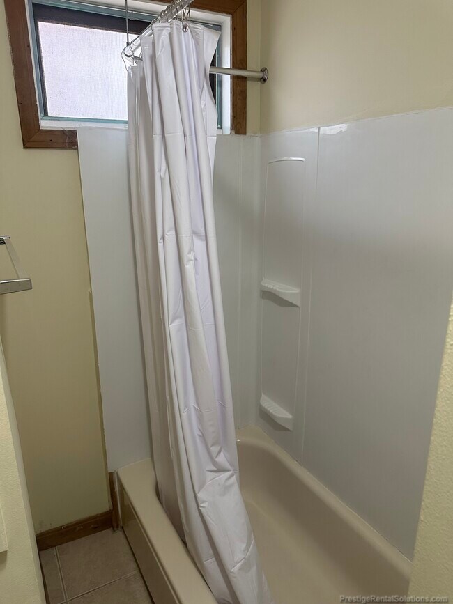 Building Photo - 90 Nichols Ave