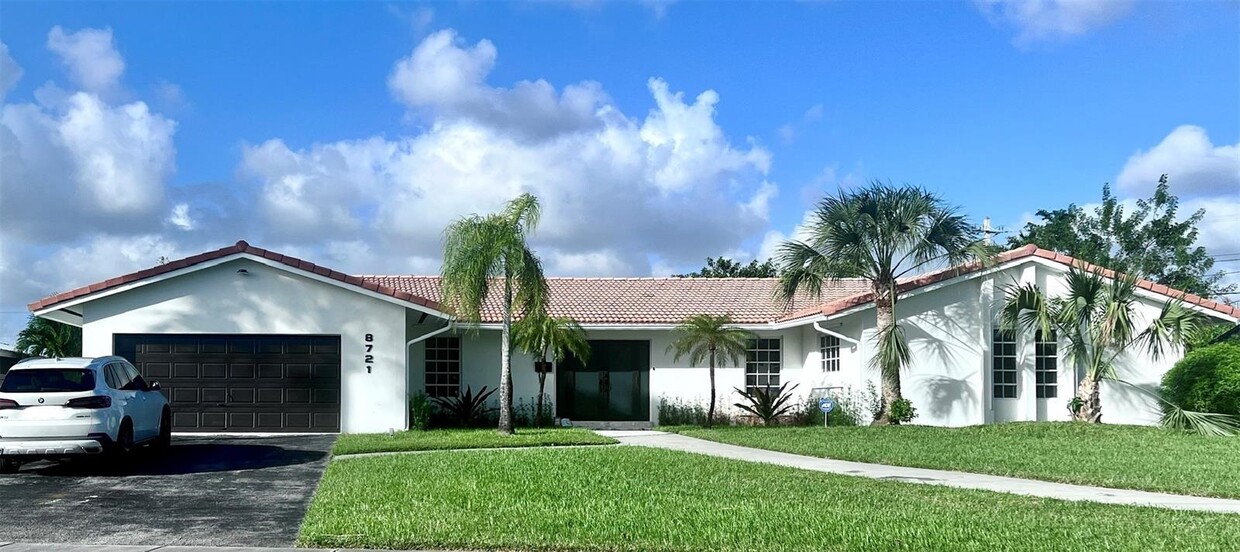 Foto principal - 8721 SW 85th St