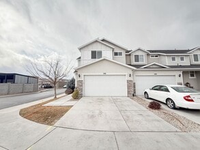 Building Photo - 506 Green Spring Way