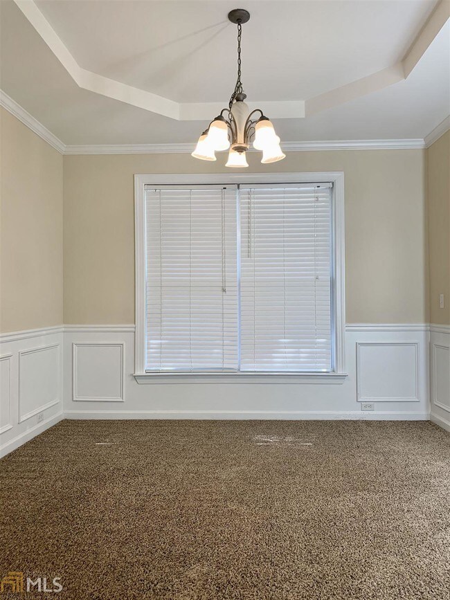 Building Photo - 2713 Sandalwood Cir