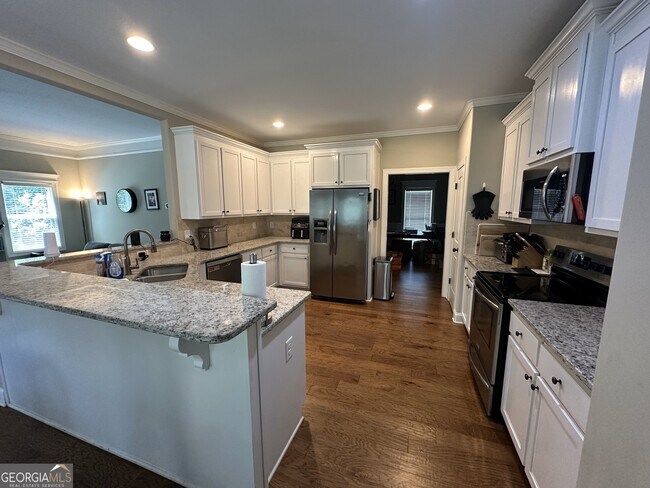 Building Photo - 10 Laurel Ridge
