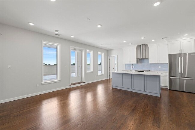 Foto del edificio - 267 Old Colony Ave