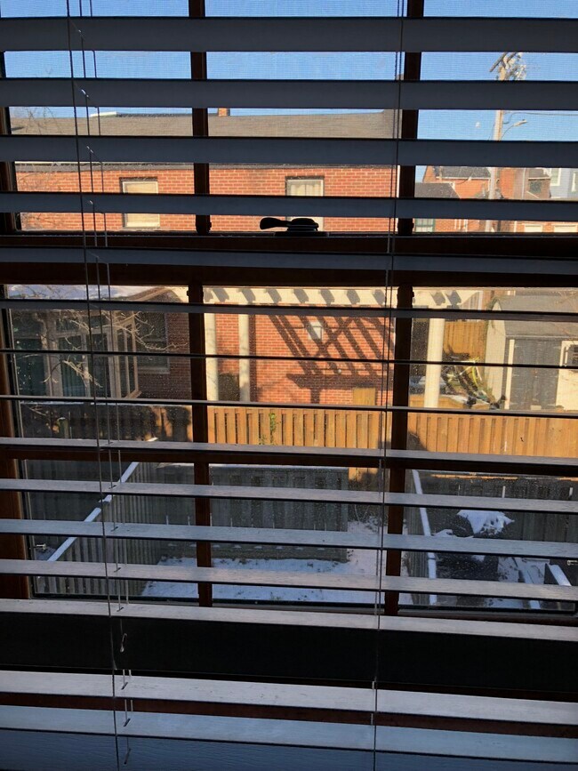 Foto del edificio - 646 W Conway St