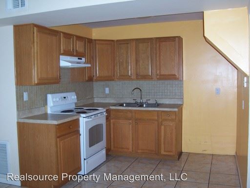 Building Photo - 2225 W Dana Dr