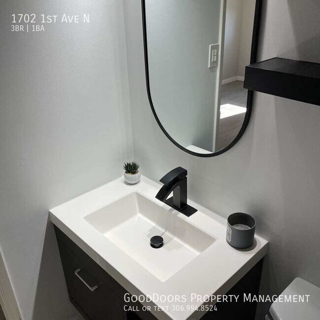 Photo du bâtiment - 1702 1st Ave N