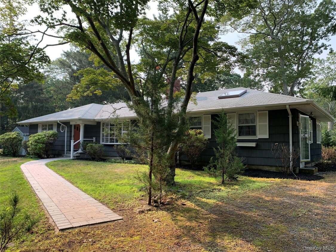 Primary Photo - 250 Krause Rd