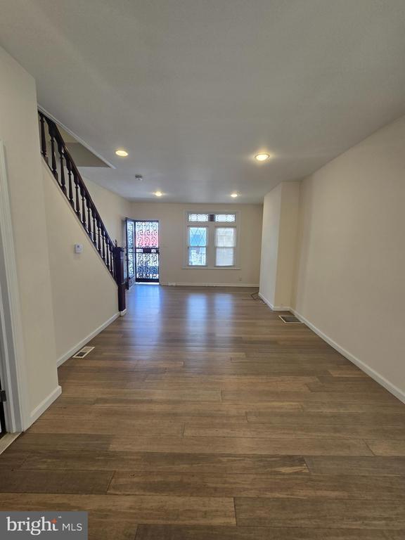 Foto del edificio - 5630 Addison St