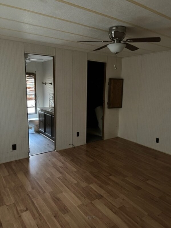 Building Photo - 210 Evergreen Dr