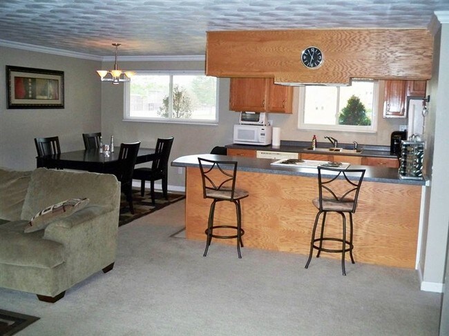 Building Photo - 6148 Troy Pike