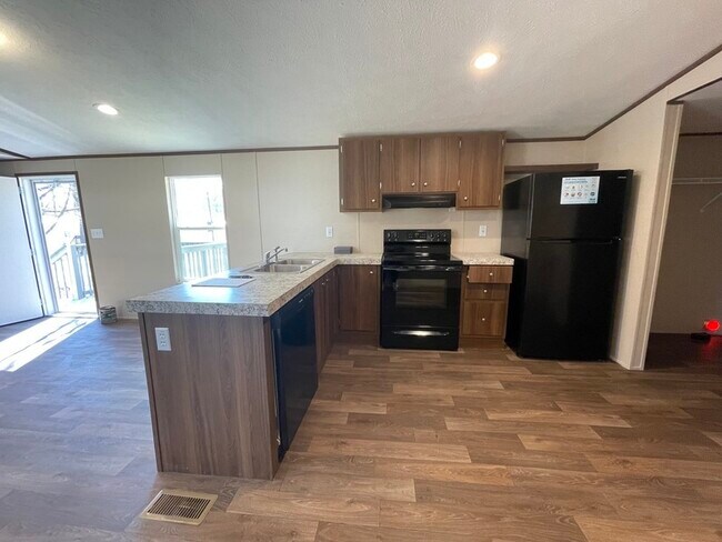 Building Photo - 308 Brownstone Dr