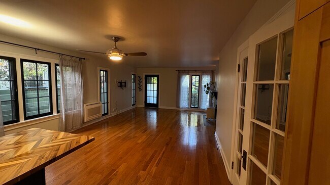 Foto del edificio - 851 N Ogden Dr