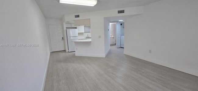 Building Photo - 8323 Lake Dr