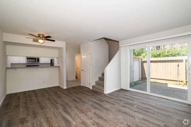 2HAB, 1.5BA - 875 ft² - Woodburn Townhomes