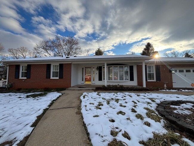 Foto del edificio - 136 Grimes St