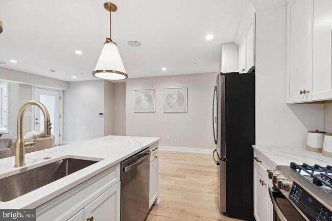 Foto del edificio - 5305 Connecticut Ave NW