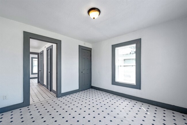 Building Photo - 2217 Stevens St