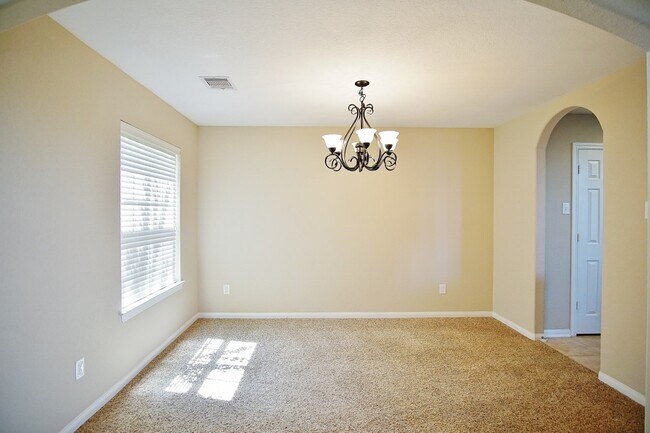 Foto del edificio - 26834 Henson Falls Dr