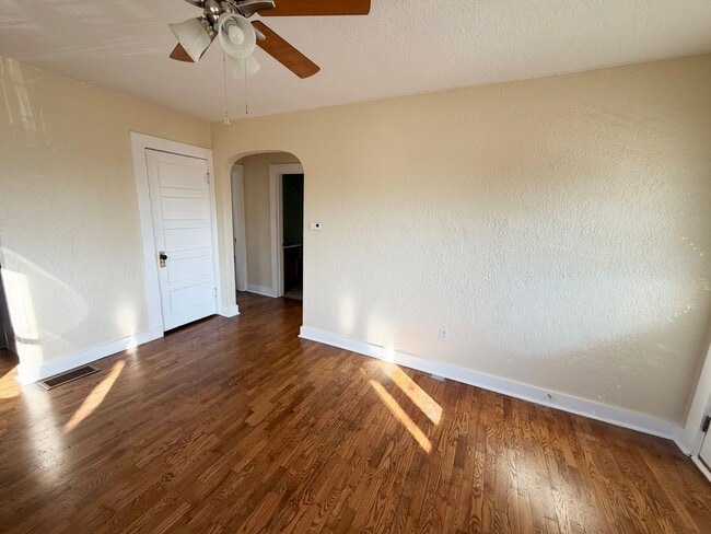 Building Photo - Charming home in Jackson, just minutes from Uptown!