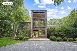 Building Photo - 26 Woodland Way