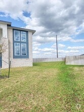 Building Photo - 7219 Sunbreeze Ln