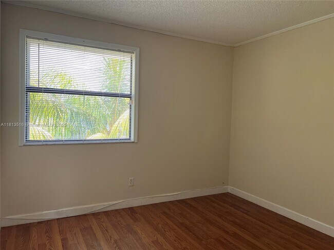 Foto del edificio - 388 NW 103rd Terrace