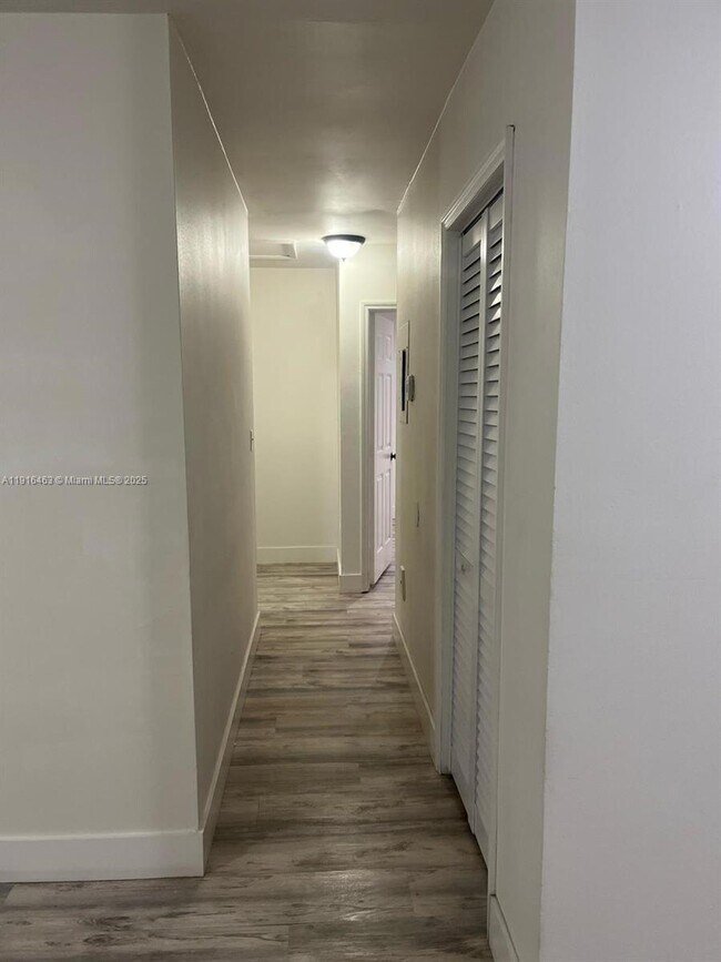 Foto del edificio - 5491 W 24th Ave