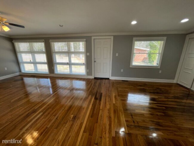 Building Photo - 3 br, 2 bath House - 1016 Forrest Glen Dr