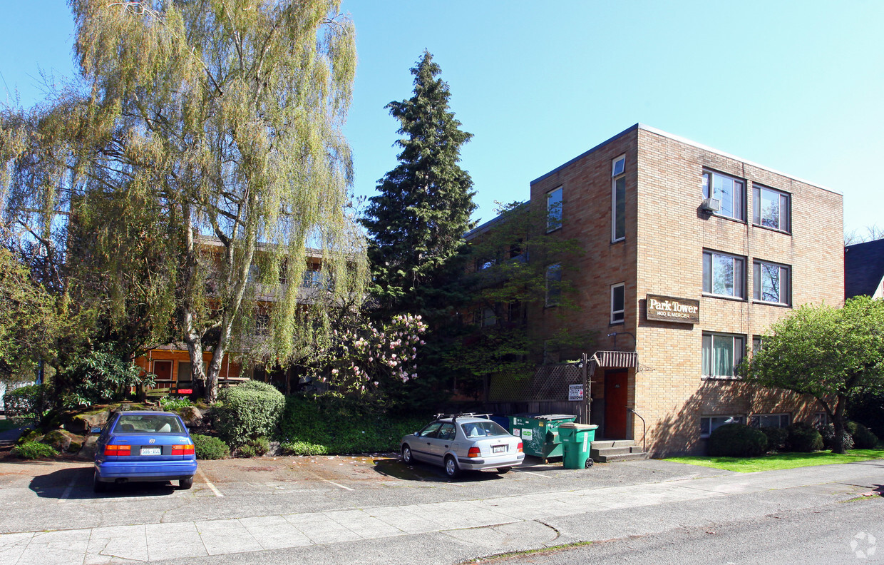 Primary Photo - Park Tower