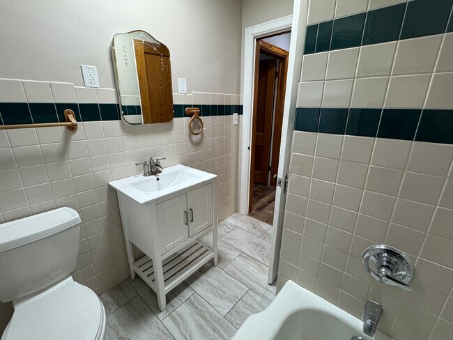 Foto del edificio - 1020 Brown St