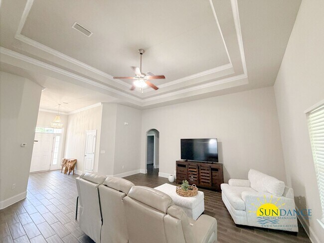 Foto del edificio - 210 Tropical Breeze Dr