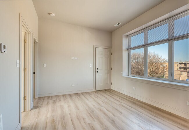 Foto del edificio - 1427 S Kedzie Ave