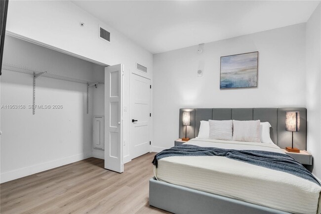 Foto del edificio - 3728 NW 19th Ave