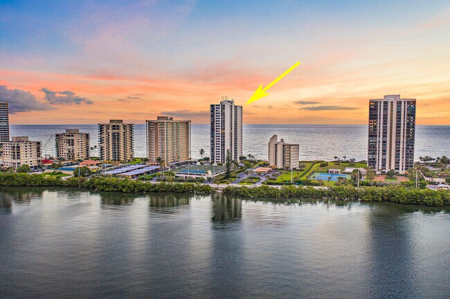 Building Photo - 5420 N Ocean Dr