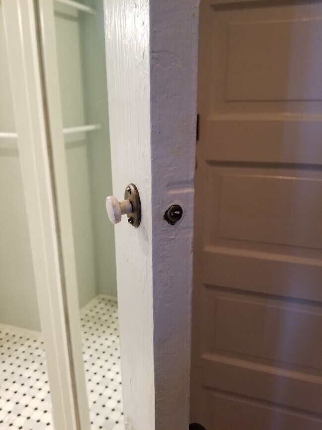 Foto del edificio - 701 Remington St